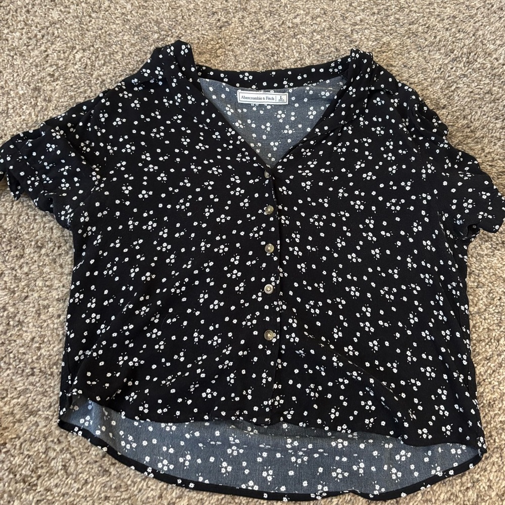 Abercrombie Black and White Floral Blouse